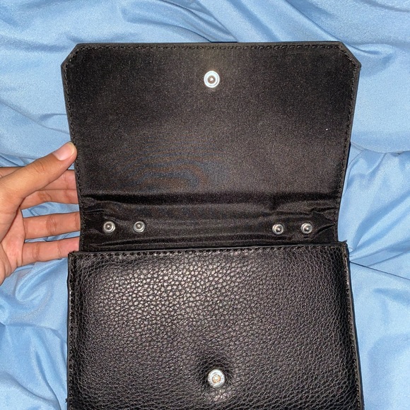 REACTION KENNETH COLE WALLET - Picture 2 of 3